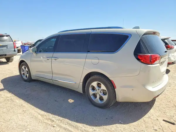 2C4RC1EG3HR832718 2017 CHRYSLER PACIFICA - Image 2