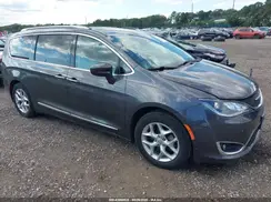 2C4RC1EG3JR110042 2018 CHRYSLER PACIFICA