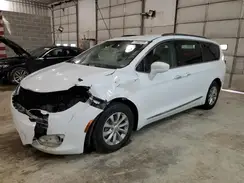 2C4RC1EG3JR158981 2018 CHRYSLER PACIFICA