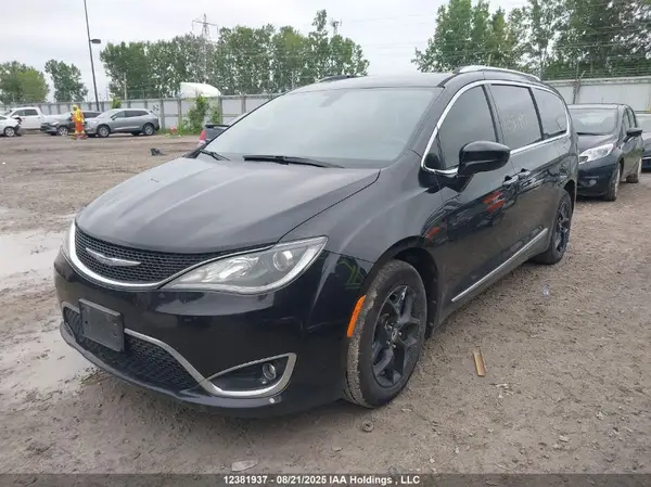 2C4RC1EG3JR177658 2018 CHRYSLER PACIFICA - Image 2