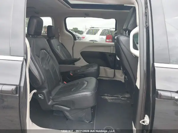 2C4RC1EG3JR177658 2018 CHRYSLER PACIFICA - Image 8
