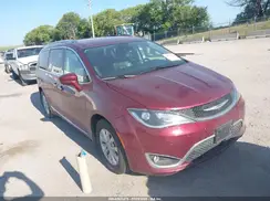 2C4RC1EG3JR218032 2018 CHRYSLER PACIFICA