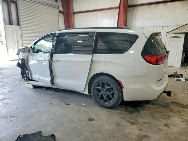 2C4RC1EG3JR227619 2018 CHRYSLER PACIFICA - Image 2