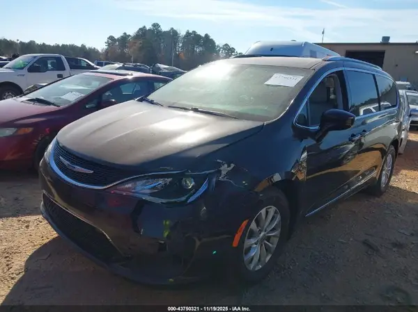 2C4RC1EG3JR257235 2018 CHRYSLER PACIFICA - Image 2