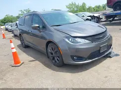 2C4RC1EG3JR260281 2018 CHRYSLER PACIFICA