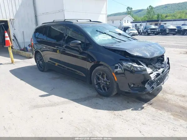 2C4RC1EG3JR261737 2018 CHRYSLER PACIFICA - Image 1