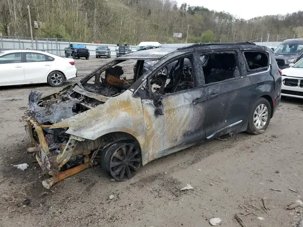 2C4RC1EG3JR292809 2018 CHRYSLER PACIFICA - Image 1