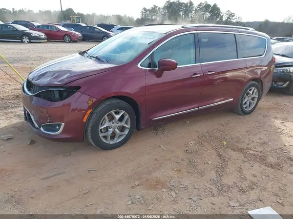 2C4RC1EG3JR316168 2018 CHRYSLER PACIFICA - Image 2