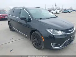 2C4RC1EG3JR352443 2018 CHRYSLER PACIFICA