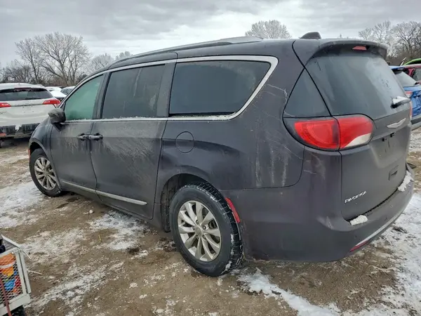 2C4RC1EG3JR356329 2018 CHRYSLER PACIFICA - Image 2