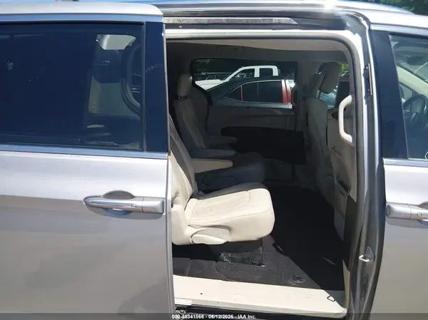 2C4RC1EG3KR576085 2019 CHRYSLER PACIFICA - Image 8