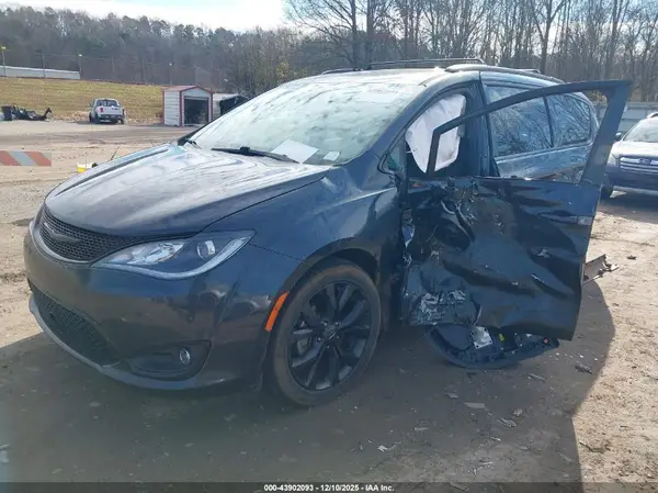 2C4RC1EG3KR590181 2019 CHRYSLER PACIFICA - Image 2