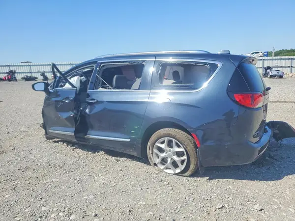2C4RC1EG3KR604015 2019 CHRYSLER PACIFICA - Image 2