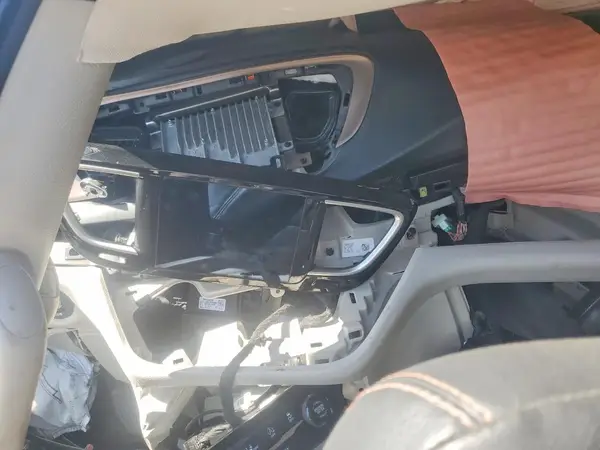 2C4RC1EG3KR604015 2019 CHRYSLER PACIFICA - Image 8