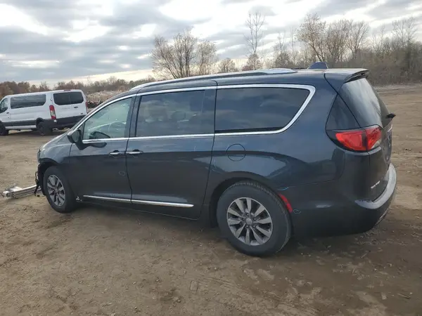 2C4RC1EG3KR628167 2019 CHRYSLER PACIFICA - Image 2