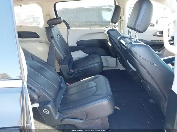 2C4RC1EG3KR715163 2019 CHRYSLER PACIFICA - Image 8