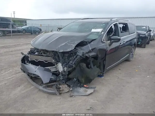 2C4RC1EG3LR142430 2020 CHRYSLER PACIFICA - Image 2
