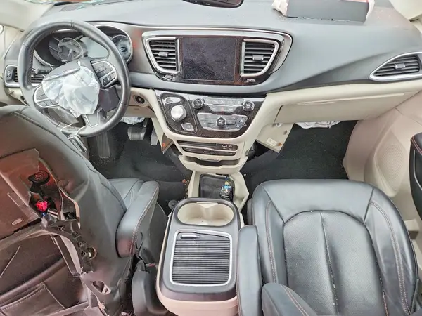 2C4RC1EG3LR217630 2020 CHRYSLER PACIFICA - Image 8