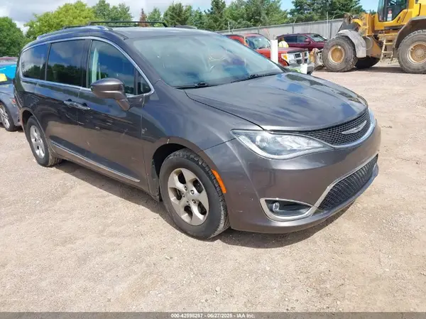 2C4RC1EG4HR511058 2017 CHRYSLER PACIFICA - Image 1