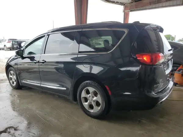 2C4RC1EG4HR514719 2017 CHRYSLER PACIFICA - Image 2