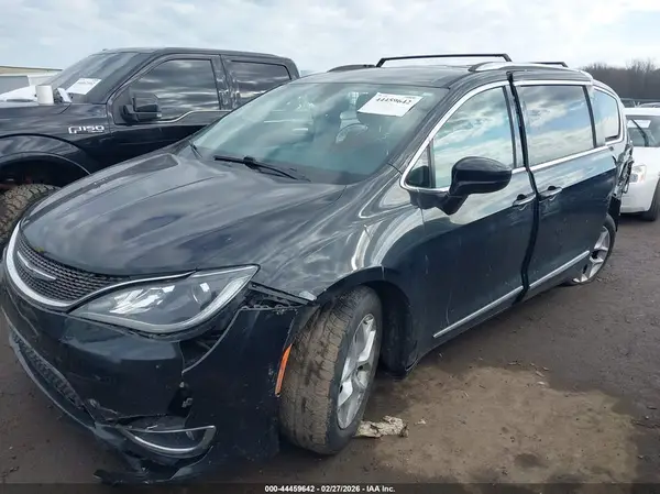 2C4RC1EG4HR533707 2017 CHRYSLER PACIFICA - Image 2