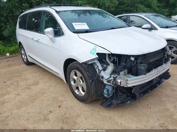 2C4RC1EG4HR543380 2017 CHRYSLER PACIFICA - Image 1