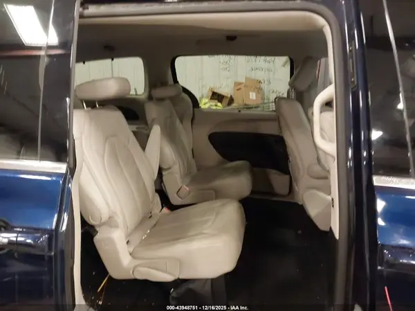 2C4RC1EG4HR545484 2017 CHRYSLER PACIFICA - Image 8