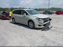 2C4RC1EG4HR585094 2017 CHRYSLER PACIFICA