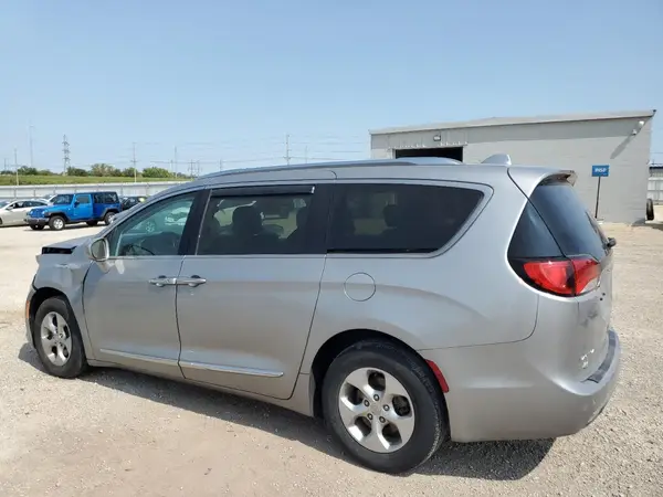 2C4RC1EG4HR594054 2017 CHRYSLER PACIFICA - Image 2