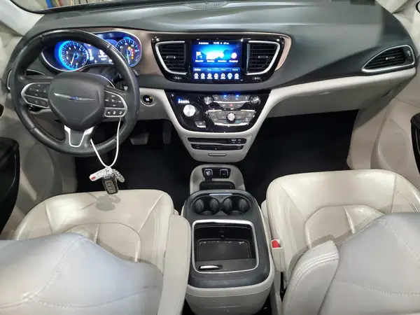 2C4RC1EG4HR608518 2017 CHRYSLER PACIFICA - Image 8