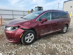 2C4RC1EG4HR623696 2017 CHRYSLER PACIFICA
