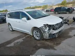 2C4RC1EG4HR634083 2017 CHRYSLER PACIFICA