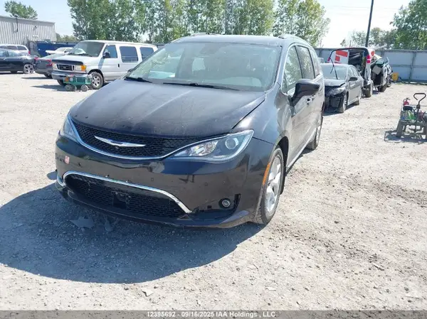2C4RC1EG4HR637792 2017 CHRYSLER PACIFICA - Image 2