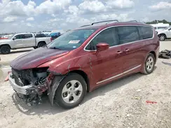 2C4RC1EG4HR643964 2017 CHRYSLER PACIFICA