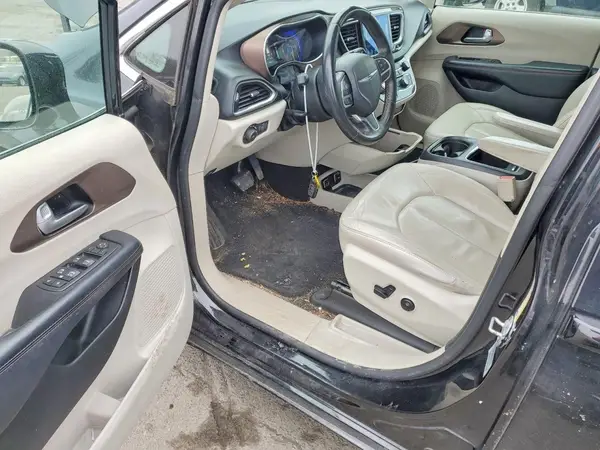 2C4RC1EG4HR643995 2017 CHRYSLER PACIFICA - Image 8