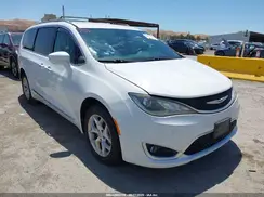 2C4RC1EG4HR647786 2017 CHRYSLER PACIFICA