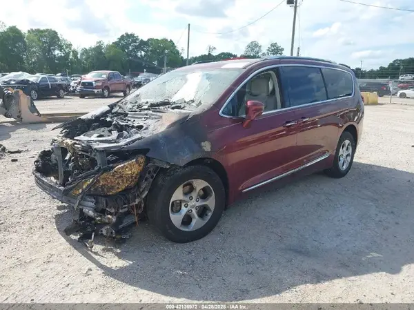 2C4RC1EG4HR653930 2017 CHRYSLER PACIFICA - Image 2