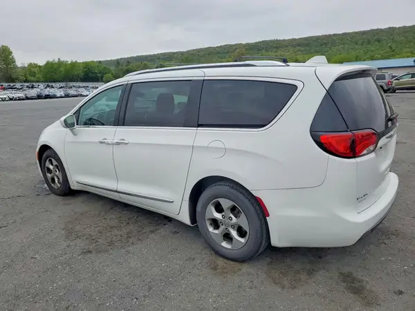 2C4RC1EG4HR657430 2017 CHRYSLER PACIFICA - Image 2