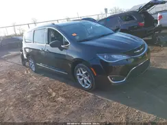 2C4RC1EG4HR677080 2017 CHRYSLER PACIFICA