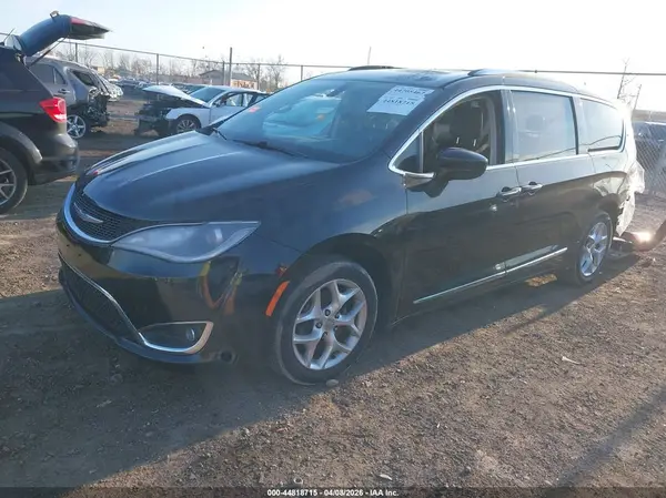 2C4RC1EG4HR677080 2017 CHRYSLER PACIFICA - Image 2