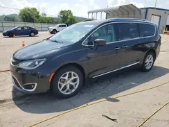 2C4RC1EG4HR683946 2017 CHRYSLER PACIFICA
