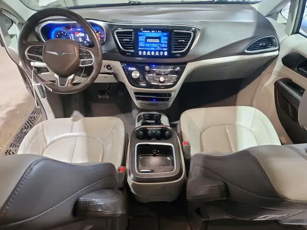 2C4RC1EG4HR703824 2017 CHRYSLER PACIFICA - Image 8