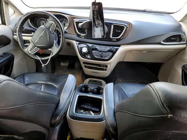 2C4RC1EG4HR708599 2017 CHRYSLER PACIFICA - Image 8