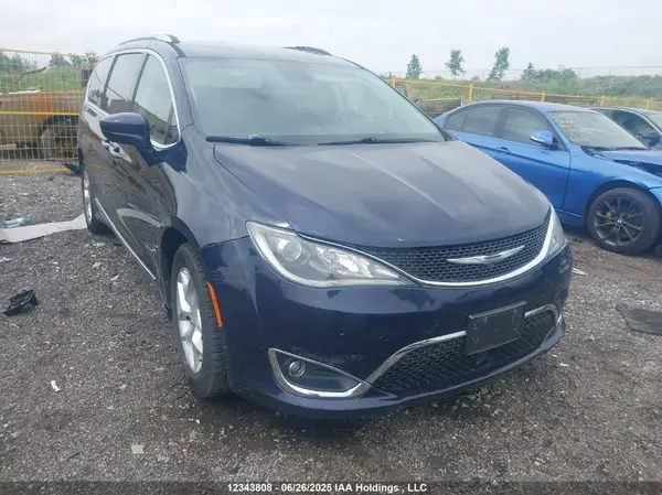 2C4RC1EG4HR743983 2017 CHRYSLER PACIFICA - Image 1