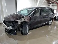 2C4RC1EG4HR759567 2017 CHRYSLER PACIFICA