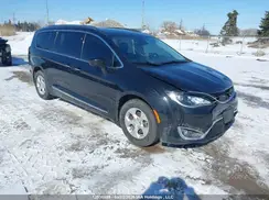 2C4RC1EG4HR764235 2017 CHRYSLER PACIFICA