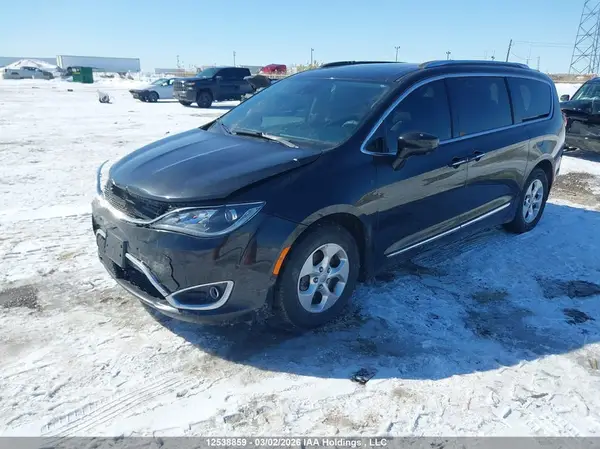 2C4RC1EG4HR764235 2017 CHRYSLER PACIFICA - Image 2