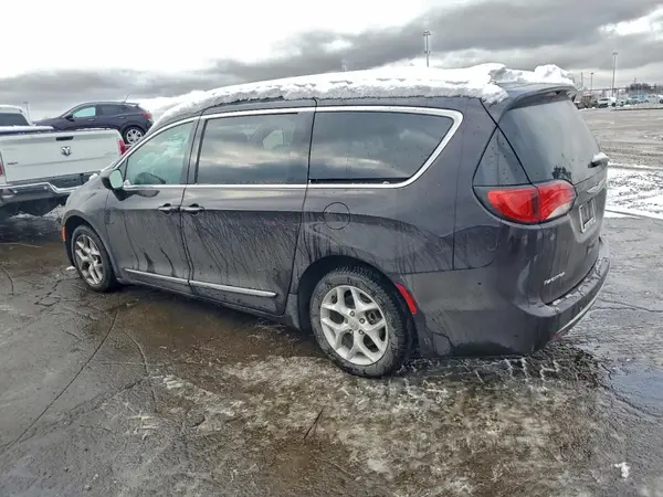 2C4RC1EG4HR782332 2017 CHRYSLER PACIFICA - Image 2