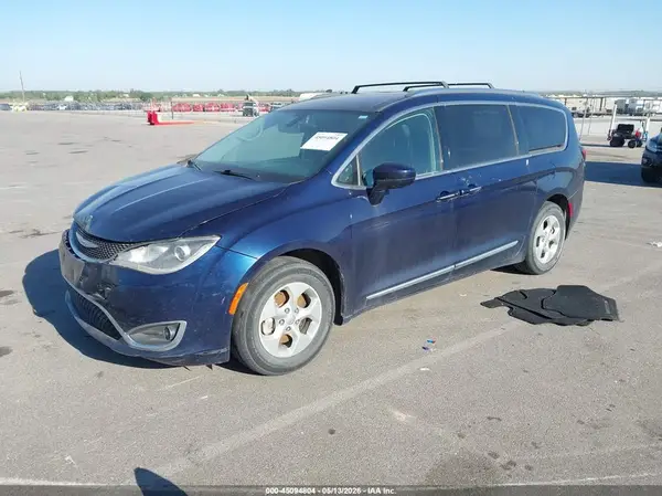 2C4RC1EG4HR785666 2017 CHRYSLER PACIFICA - Image 2