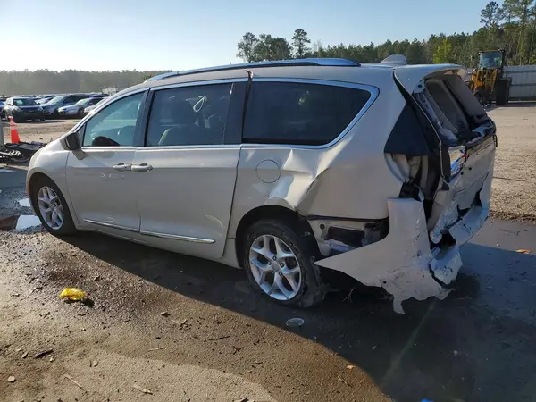 2C4RC1EG4HR796859 2017 CHRYSLER PACIFICA - Image 2